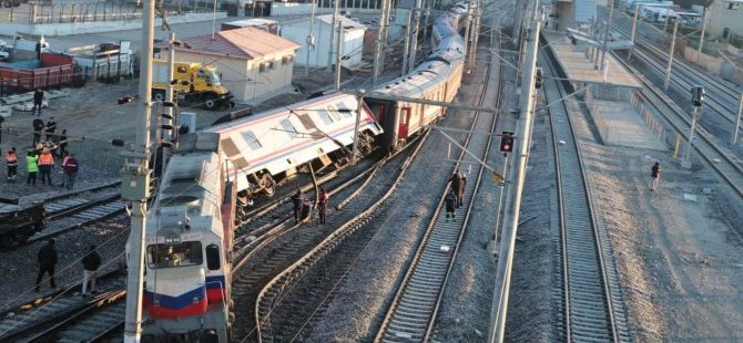 ANKARA'DA DOĞU EKSPRESİ RAYDAN ÇIKTI