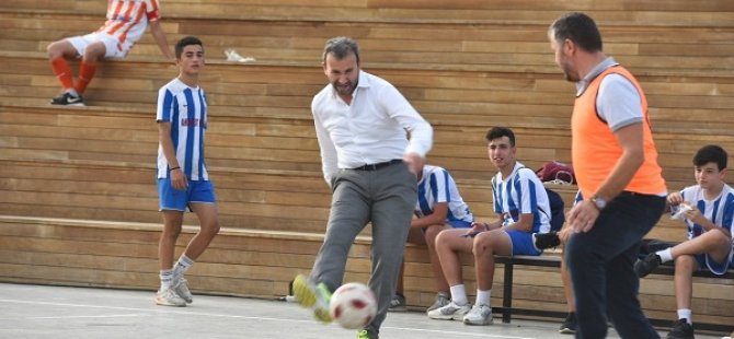 BAŞKAN AHMET CİN'DEN ŞAMPİYON OLAN KURTKÖY SPOR KULÜBÜ'NE ÖDÜL