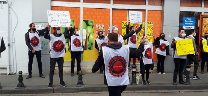 İŞTEN ÇIKARTILAN İŞÇİLERDEN  PENDİK  MİGROS MAĞAZASI ÖNÜNDE PROTESTO EYLEMİ