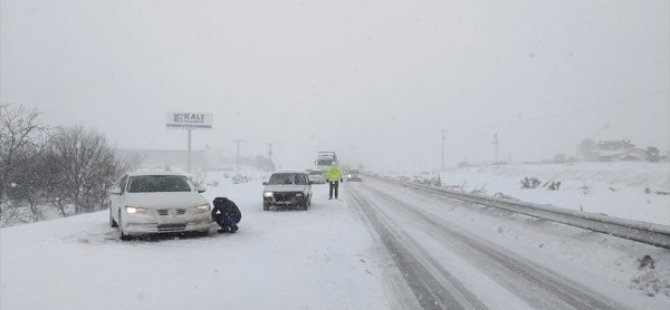 BURSA YALOVA KARAYOLU TRAFİĞE KAPATILDI