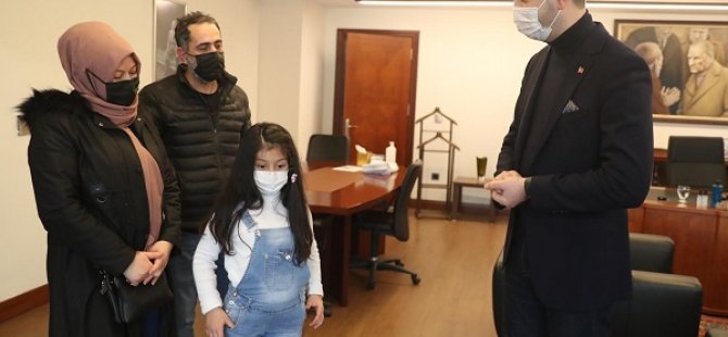 MUCİZE ÇOCUK AZRA'DAN BAŞKAN GÖKHAN YÜKSEL'E ZİYARET