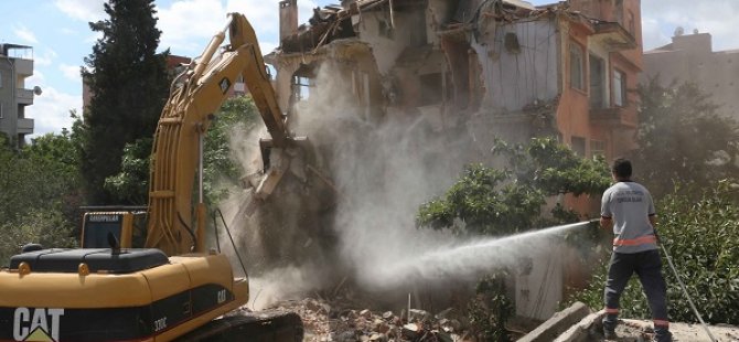 KARTAL'DA ÖNCE ASBEST SONRA YIKIM