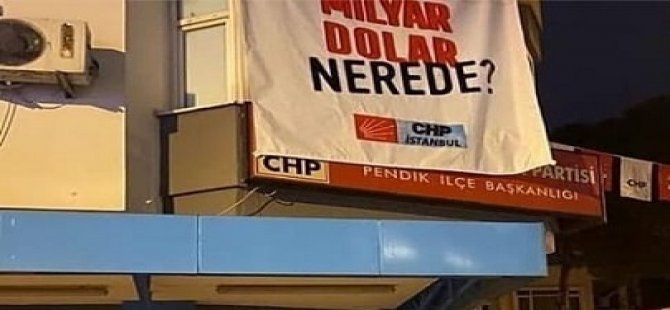 CHP PENDİK'TE '128 MİLYAR DOLAR NEREDE? AFİŞİNE POLİS MÜDAHALESİ