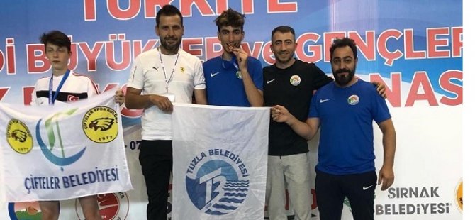 TÜRKİYE FERDİ KİCK BOKS ŞAMPİYONASI’NA TUZLA BELEDİYESİ SPORCULARI DAMGA VURDU