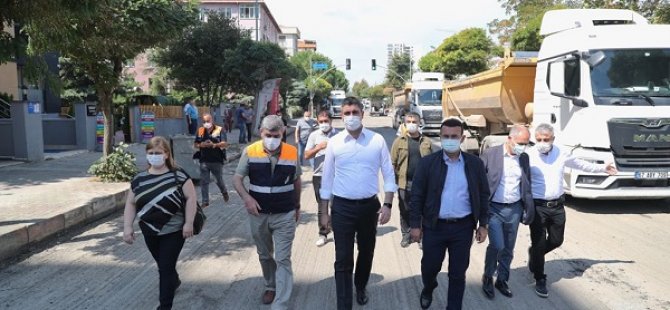 BAŞKAN GÖKHAN YÜKSEL TEKEL CADDESİ'NDEKİ ALT YAPI ÇALIŞMALARINI DENETLEDİ