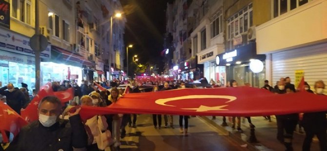 CHP PENDİK İLÇE BAŞKANLIĞI'NDAN  29 EKİM CUMHURİYET BAYRAMI FENER ALAYI YÜRÜYÜŞÜ COŞKUSU