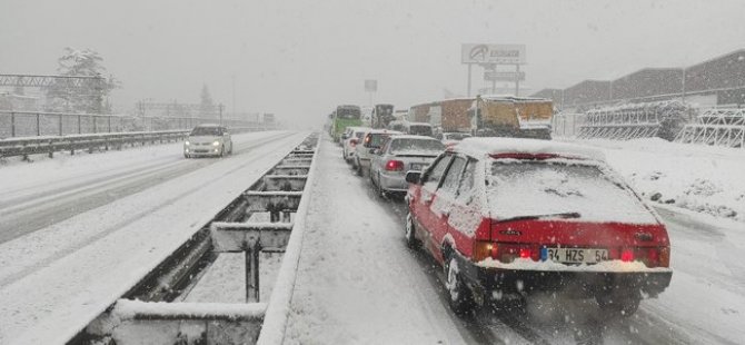 İSTANBUL VALİSİ ALİ YERLİKAYA'DAN KAR YAĞIŞI UYARISI