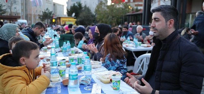 KARTAL'DA RAMAZAN COŞKUSU SOKAKLARA TAŞTI