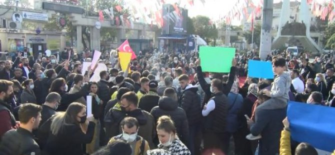 CEZAEVİNE DÖNMEK İSTEMEYEN BİNLERCE MAHKUM BAKIRKÖY MEYDANI'NDA EYLEM YAPTI