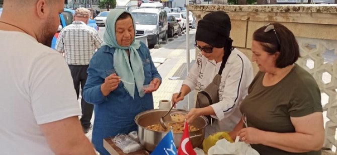 İYİ PARTİ PENDİK İLÇE BAŞKANLIĞI'NDAN  ŞEYHLİ MAHALLESİ'NDE AŞURE DAĞITIMI