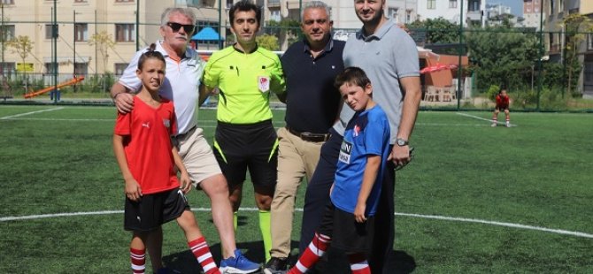 METİN OKTAY KULÜPLER ARASI U-12 FUTBOL TURNUVASINDA İLK DÜDÜK ÇALDI