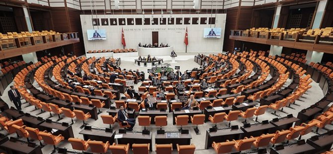 SANSÜR YASASI'NDA YEN GELİŞME;15 MADDE KABUL EDİLDİ