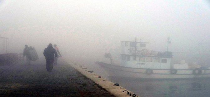 ÇANAKKALE BOĞAZI YOĞUN SİS NEDENİYLE TRANSİT GEÇİŞLERE KAPATILDI