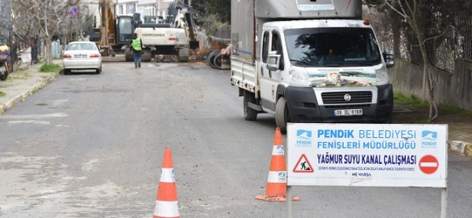 PENDİK'TE 5 AYRI BÖLGEDE  YAĞMUR SUYU KANAL İMALATI DEVAM EDİYOR