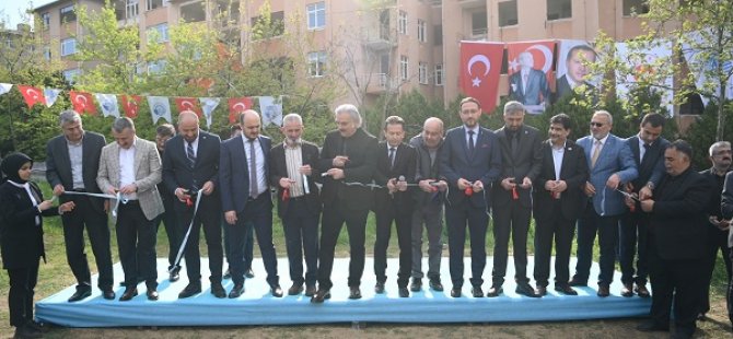 TUZLA’DA BULUNAN PENGUEN SİTESİNE İLK KAZMA CUMHURBAŞKANI ERDOĞAN’IN TALİMATIYLA VURULDU