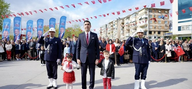 KARTAL'DA 23 NİSAN ULUSAL EGEMENLİK VE ÇOCUK BAYRAMI TÖRENLERLE KUTLANDI