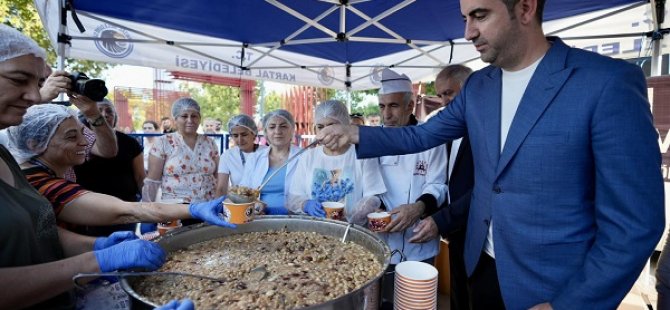 KARTAL BELEDİYESİ AŞURE LOKMASINDA BİR ARAYA GELDİ