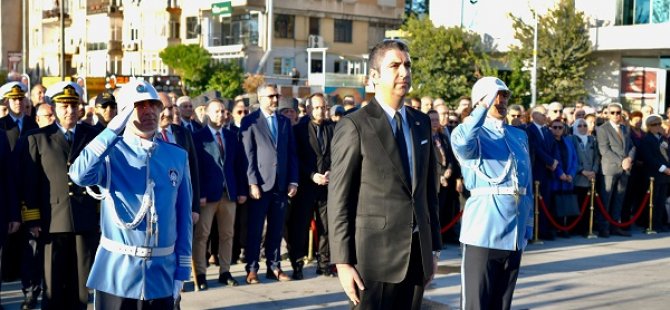 ULU ÖNDER GAZİ MUSTAFA KEMAL ATATÜRK 10 KASIM'DA ÖZLEM VE MİNNETLE ANILDI