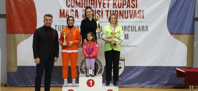 KARTAL BELEDİYESİ'NDEN CUMHURİYET'İN 100. YILINA ÖZEL MASA TENİSİ TURNUVASI