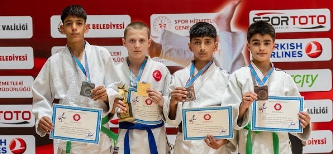 MİNİKLER TÜRKİYE JUDO ŞAMPİYONASI’NDA ÜMRANİYE RÜZGÂRI ESTİ