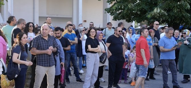 KARTAL BELEDİYESİ LGS'DE TER DÖKEN ÖĞRENCİLERİ YALNIZ BIRAKMADI