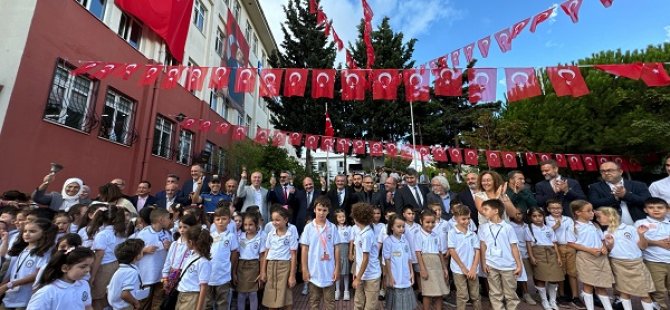 BAŞKAN YÜKSEL YEN EĞİTİM ÖĞRETİM YILININ AÇILIŞINDA ÖĞRENCİLERİ YALNIZ BIRAKMADI