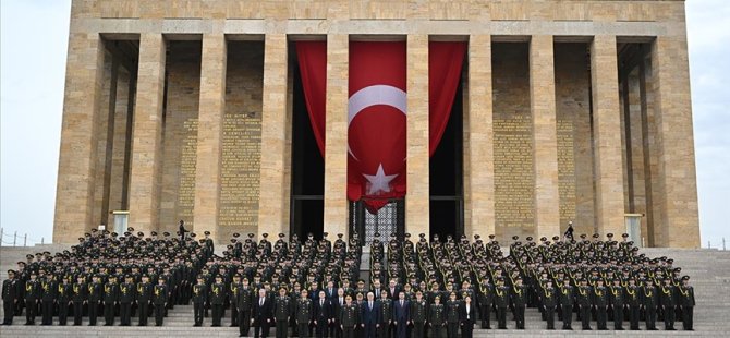 KARA HARP OKULU İÇİN SKANDAL İDDİA! İZMİR MARŞI OKUNMASI YASAKLANDI