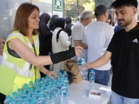 KARTAL BELEDİYESİ YKS'YE GİREN ÖĞRENCİLERİ YALNIZ BIRAKMADI