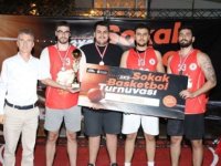 ÜMRANİYE'DE SOKAK BASKETBOL TURNUVASI’NDA KAZANANLAR BELLİ OLDU