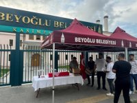 KAYMAKAMLIKTAN ATILAN BEYOĞLU BELEDİYESİ ÇADIRLARDA HİZMET VERİYOR