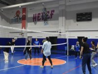 PENDİK BELEDİYESİNDEN VOLEYBOLSEVERLERE ÜCRETSİZ SPOR ETKİNLİĞİ