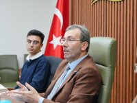 BAŞKAN AHMET CİN İLK 1.000'E GİREN ÜNİVERSİTE ÖĞRENCİLERİYLE BULUŞTU